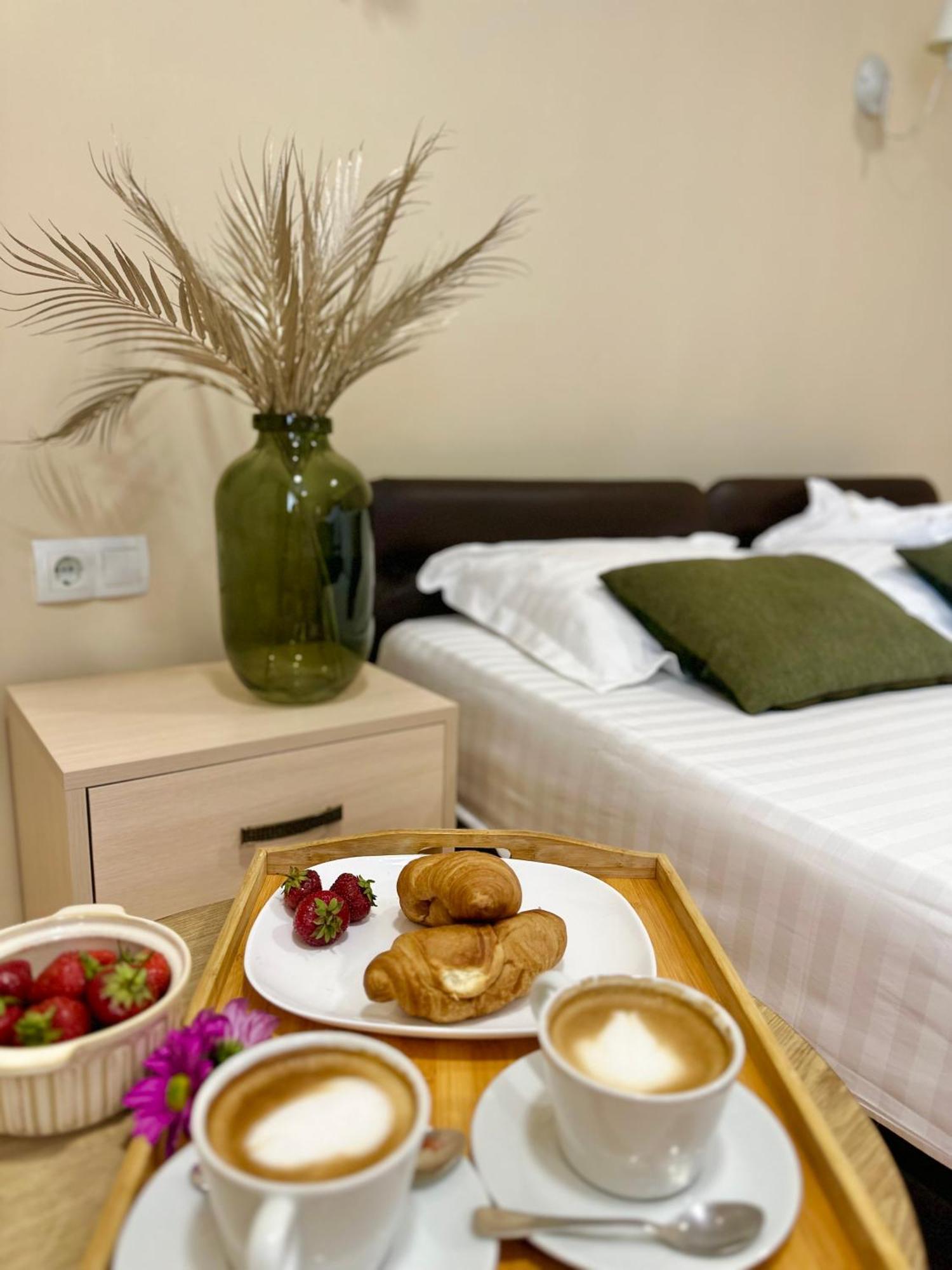 Todiresti  Sv Hotel, Restaurant & Airport Parking מראה חיצוני תמונה