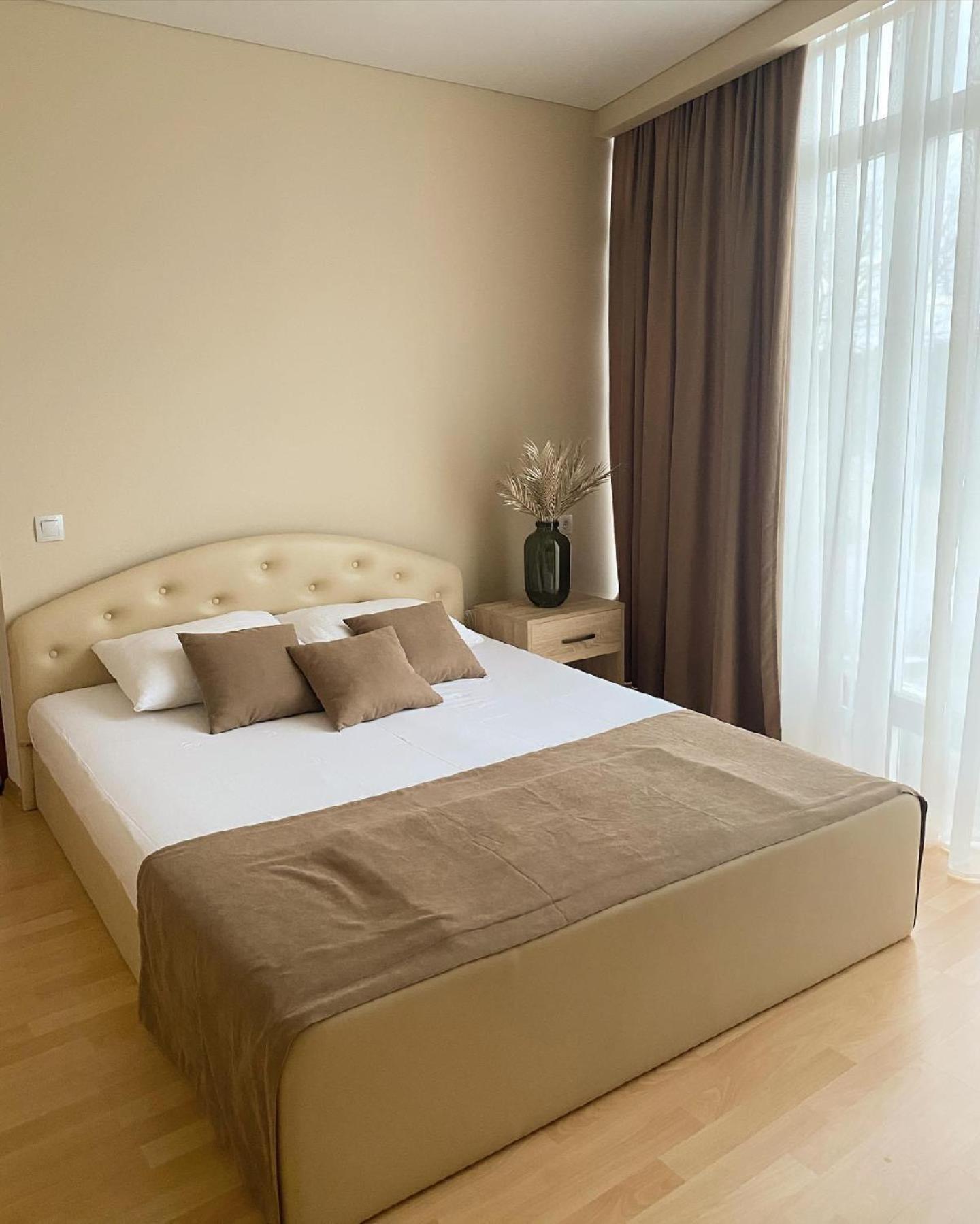 Todiresti  Sv Hotel, Restaurant & Airport Parking מראה חיצוני תמונה
